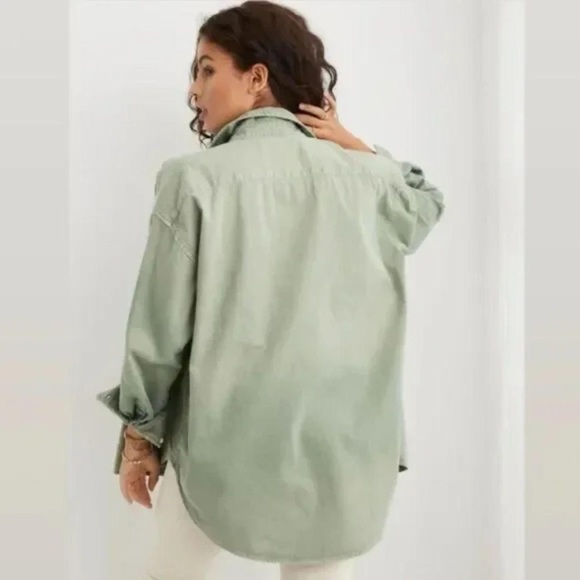 Aerie Sage Green Oversized Button Down Long Sleeve Shirt Size Small Cozy - Picture 2 of 7